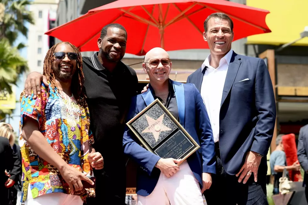 Pitbull Gets Star on Hollywood Walk of Fame