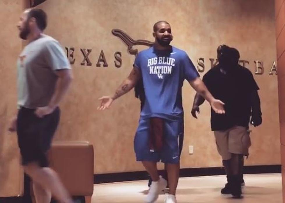 Drake Gets Bashed for Wearing Kentucky Gear While Performing at University of Texas