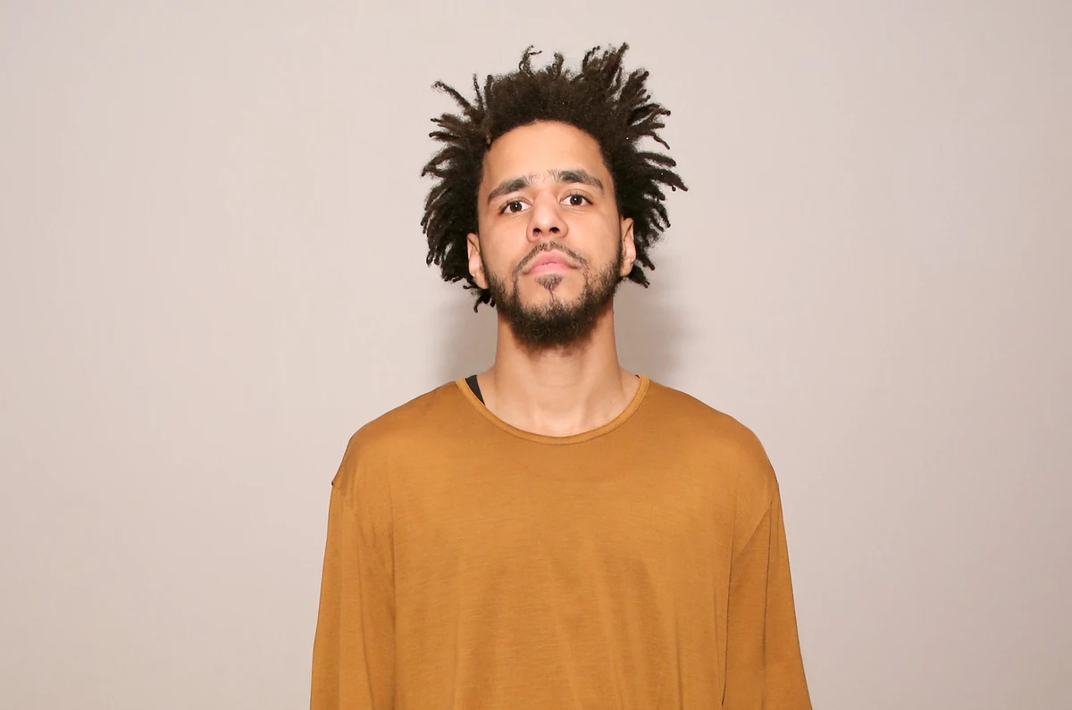 J. Cole Gets Hit in the Face With an iPhone During Show - XXL