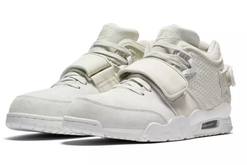 Nike Air Trainer Cruz is Returning in Two New Colorways 