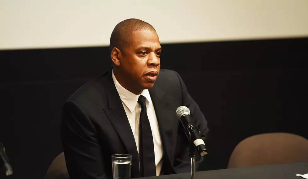 Jay Z Supports Mayor Bill De Blasio’s Move to Close Rikers Island