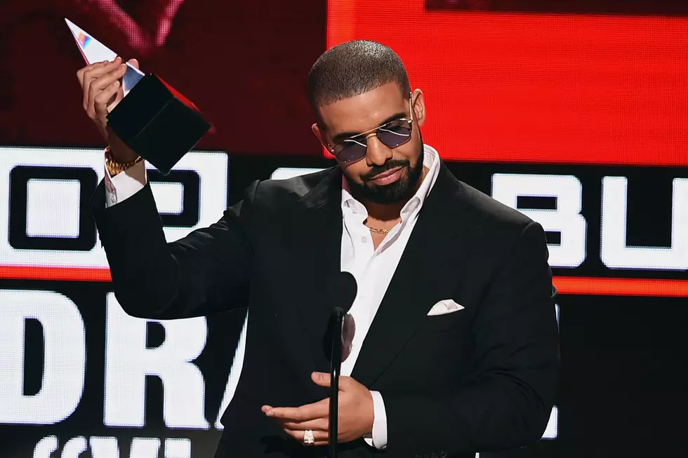 Drake Wins Favorite Hip-Hop Album, Artist and Song at 2016 American Music Awards