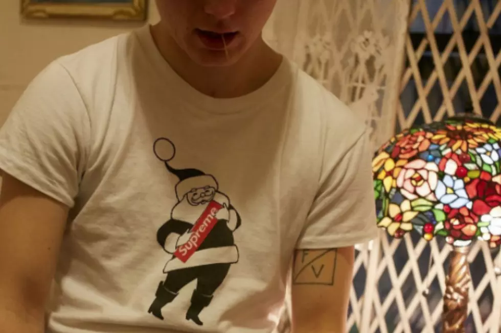 Supreme Unveils 2016 Christmas T-Shirt - XXL