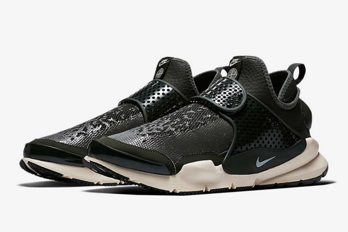 Stone Island and Nike Have a Collaborative Sock Dart in the Works - XXL