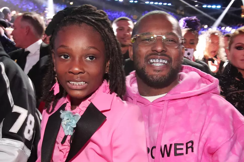 Schoolboy Q Promotes Girl Power With Pink Hoodie at 2017 Grammy Awards