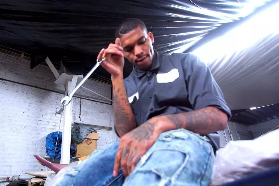 600 Breezy Works at a Garage in &#8220;Moonlight&#8221; Video