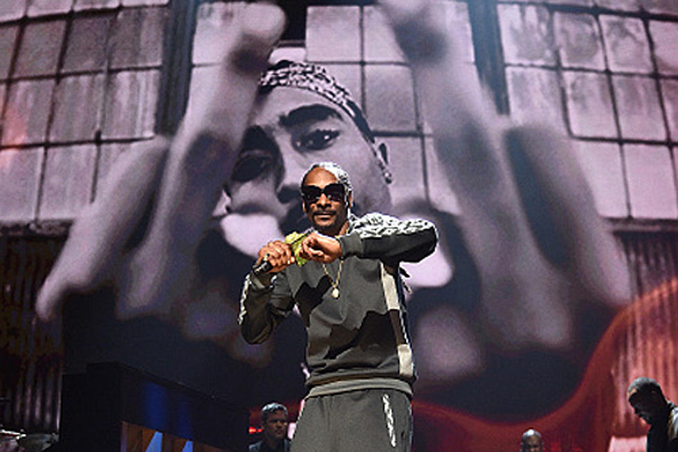 Snoop Dogg Gives Moving Speech in 2Pac&#8217;s Honor at 2017 Rock and Roll Hall of Fame Induction Ceremony