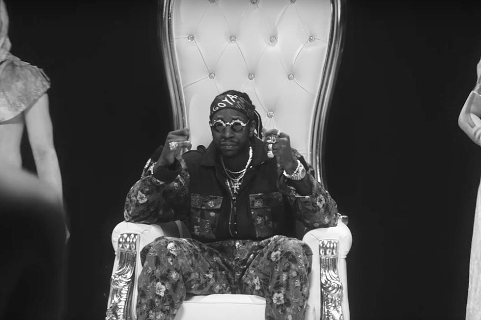 2 Chainz Drops Black and White Video for 'Trap Check'