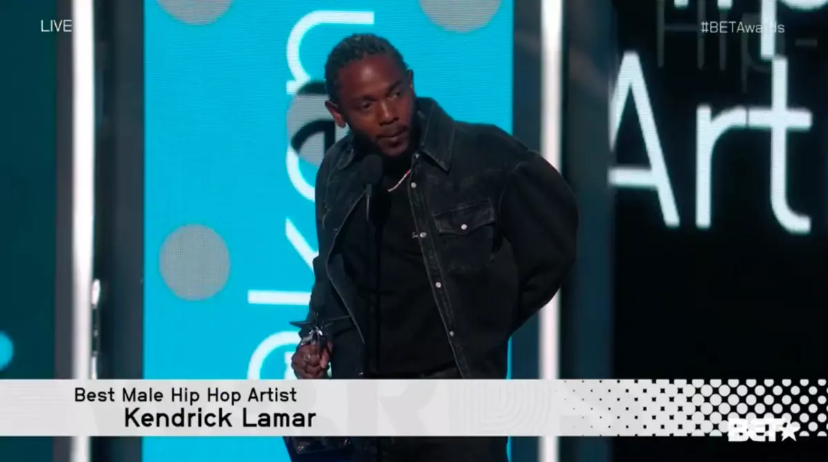 Kendrick Lamar Wins Best Male Hip Hop Artist at 2022 BET Awards - XXL
