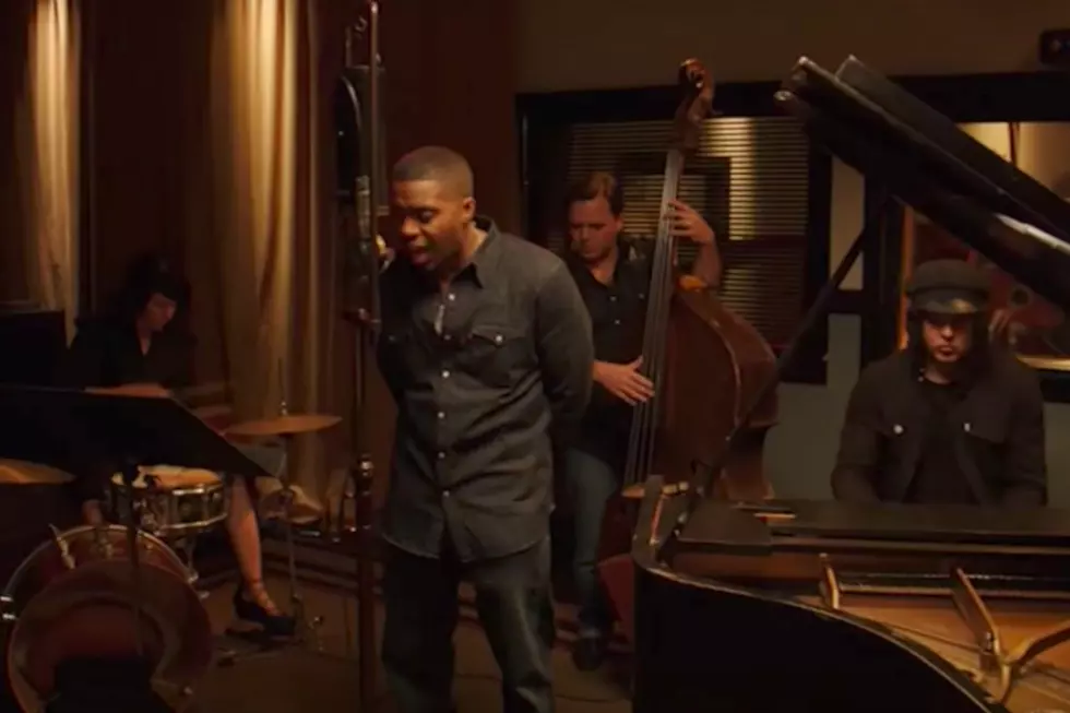Nas Performs 'One Mic' With Jack White for PBS Show