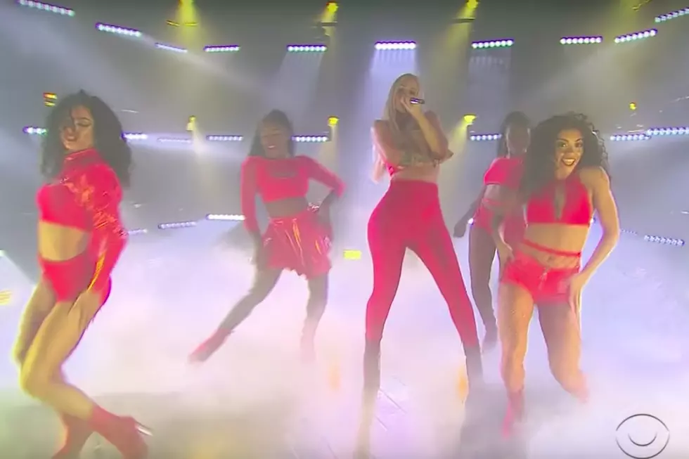 Watch Iggy Azalea Perform “Switch” on ‘The Late Late Show With James Corden’