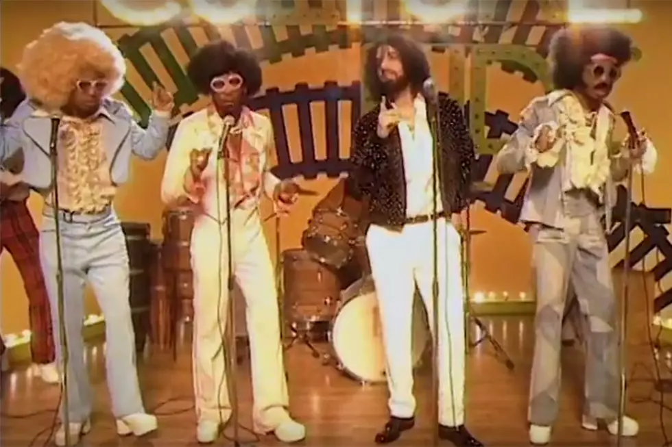 Migos and Drake Drop a &#8216;Soul Train&#8217;-Inspired Video for &#8220;Walk It Talk It&#8221;