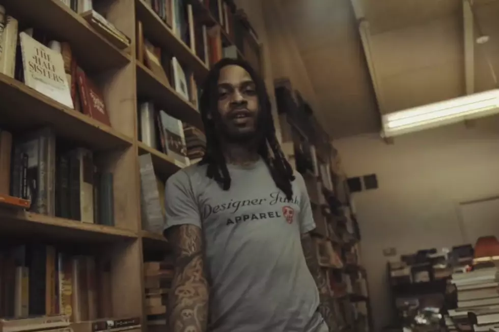 Valee Visits a Book Store in &#8220;Skinny&#8221; Video
