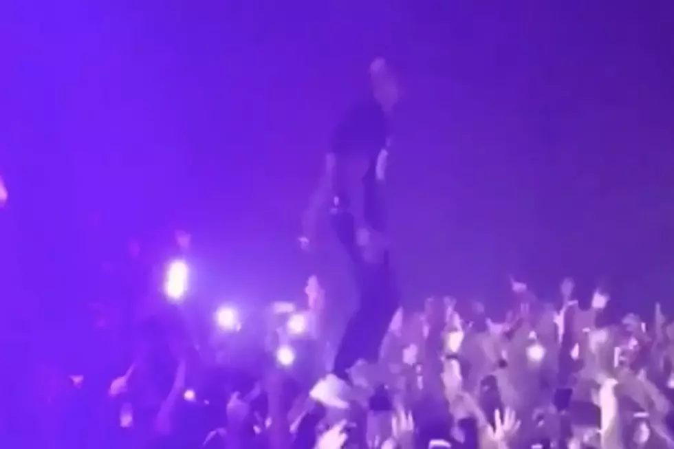 Tory Lanez Walks on Top of Fans While Performing “Litty”