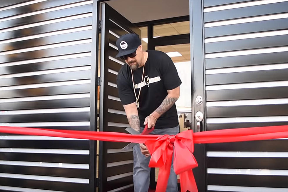 B-Real of Cyprus Hill Opens Dr. Greenthumbs Weed Dispensary