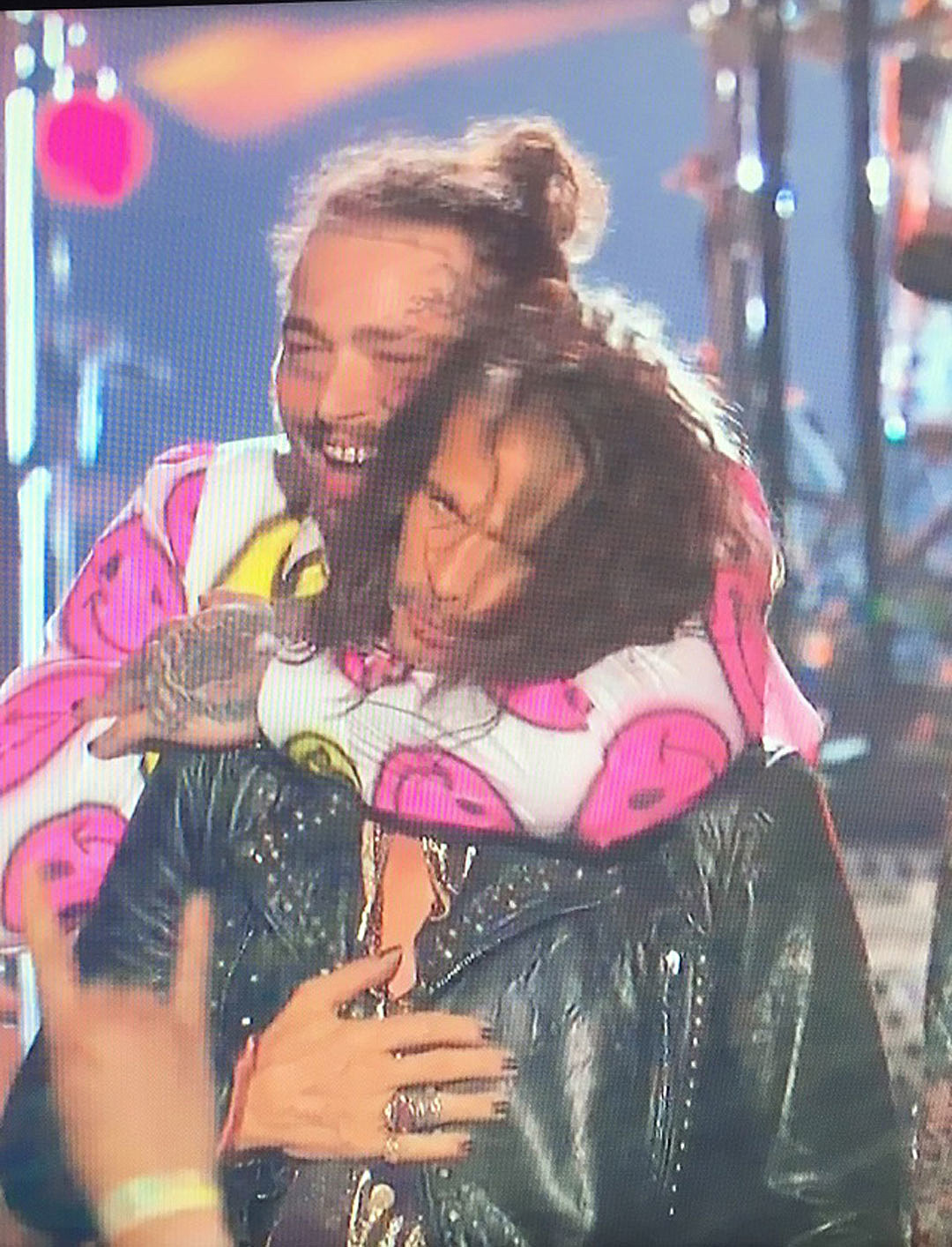 Post Malone Performs ''Rockstar With 21 Savage at 2018 MTV VMAs - XXL