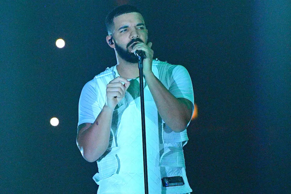 Drake Honors Fan Who Died With Tour Vest Stitching - XXL