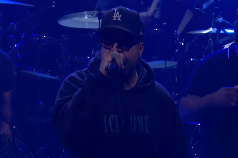 Ice Cube Performs "That New Funkadelic" on 'The Late Late Show'