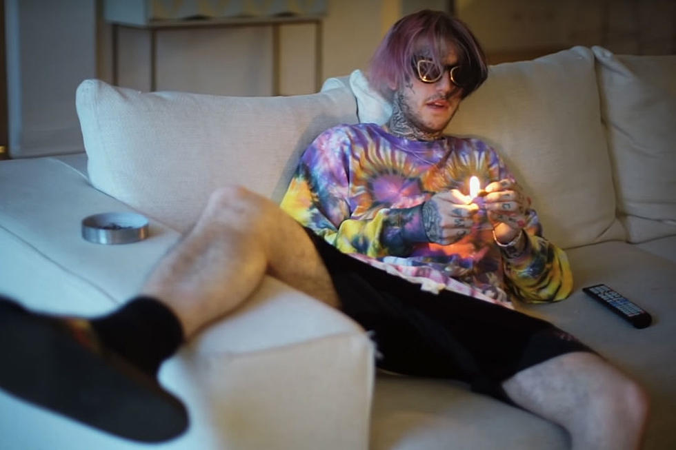 Lil Peep &#8220;16 Lines&#8221; Video: Watch Rapper Kick It