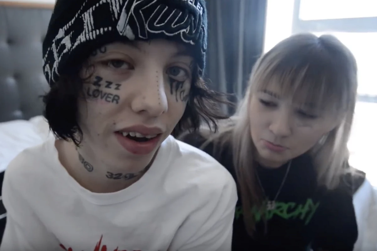 Lil Xan's New Blonde Hair Has Fans Divided - wide 8