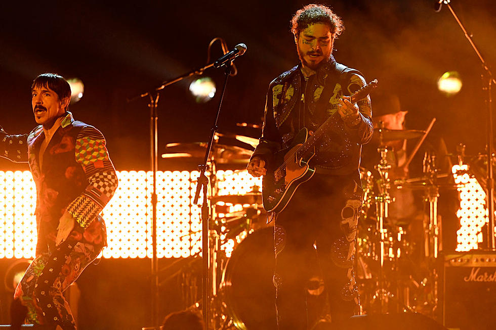 Post Malone Performs "Rockstar" at 2019 Grammy Awards