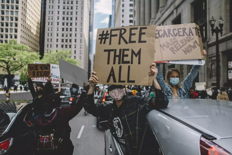 Buffalo Protester with Hands in Air Thrown to Ground by Police [Video]