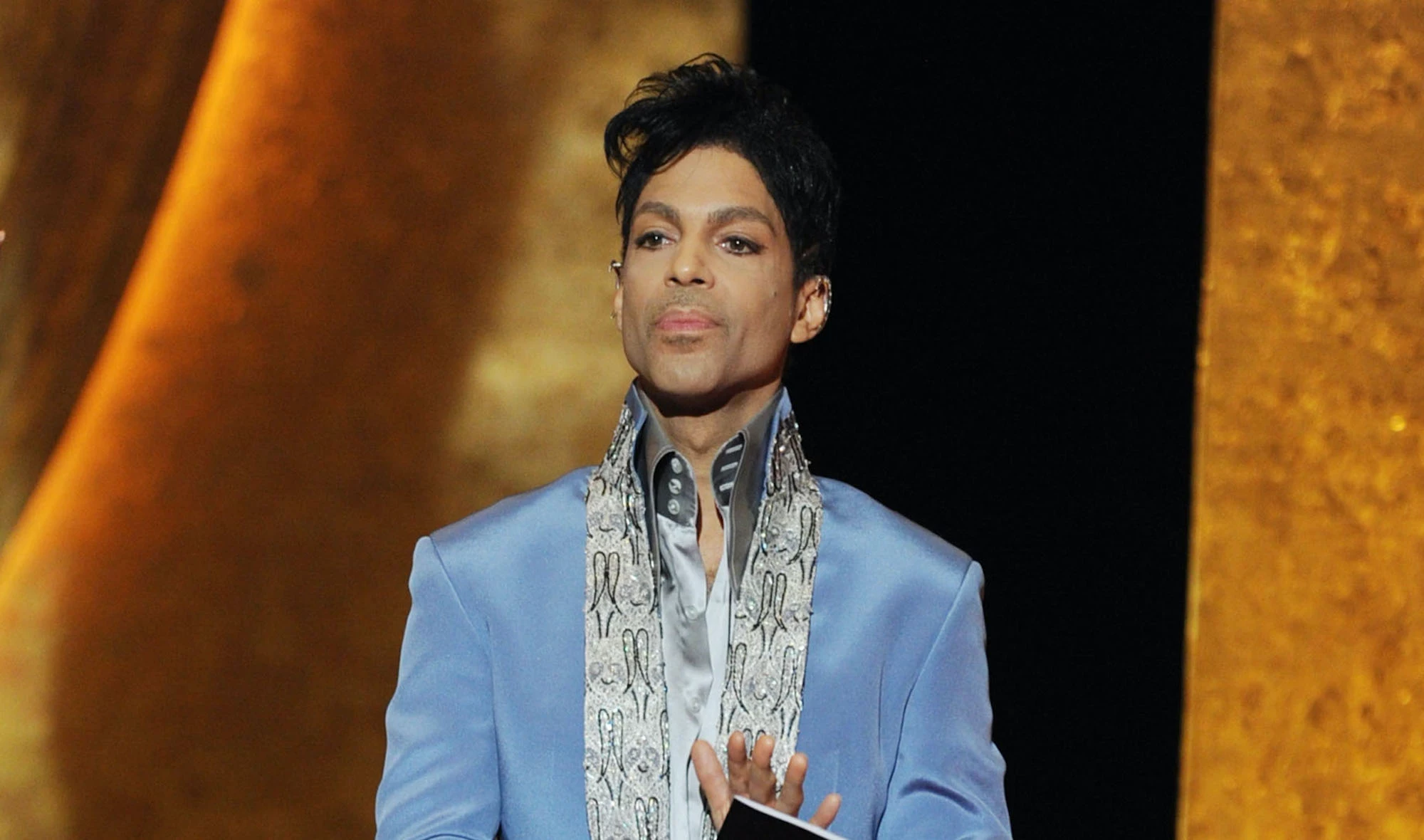 https://townsquare.media/site/812/files/2020/05/andre-3000-facts-prince.jpg