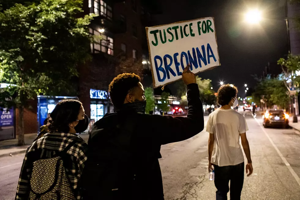 Demonstrators Show Up Outside Cuomo&#8217;s Executive Mansion