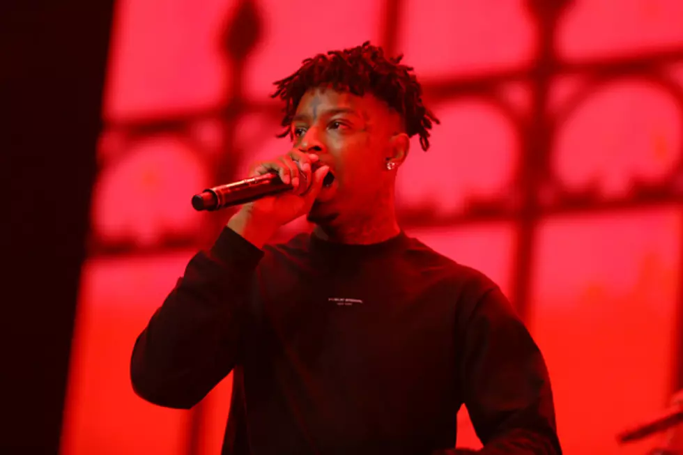 Show Off Them Teeth': Fans React to Grill-less 21 Savage and His Pearly  Whites