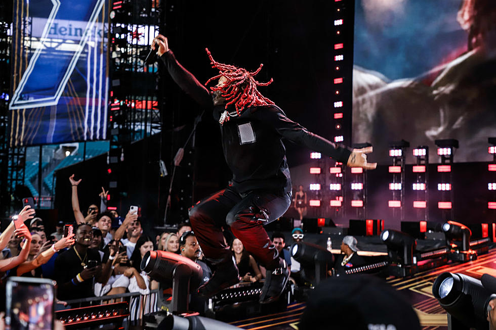 Trippie Redd Jumps Into 2021 Rolling Loud Crowd in Miami and Things Go Wrong Quick &#8211; Watch