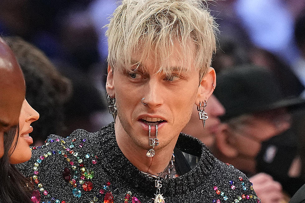 Machine Gun Kelly Gets Electrocuted During Performance (VIDEO)