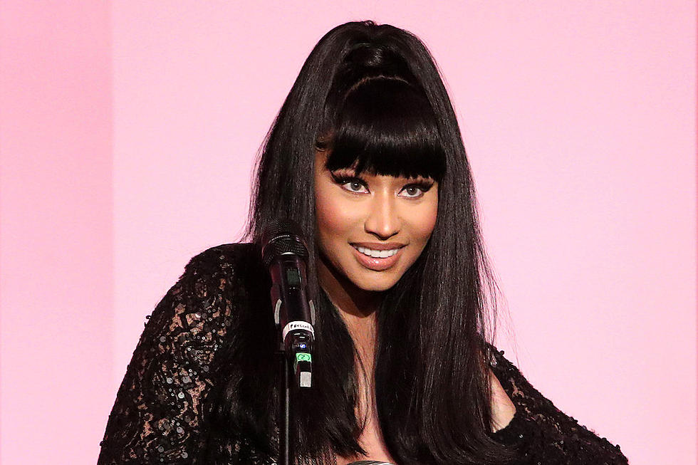 Nicki Minaj Gives Flowers to Other Women in Hip-Hop