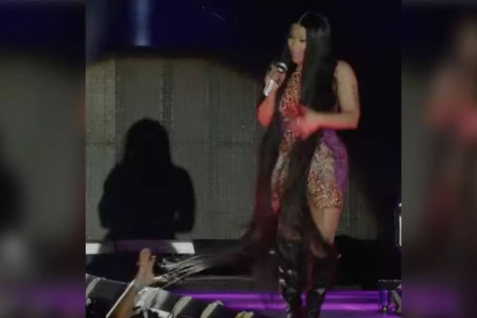 Nicki Minaj Fan Tries to Grab Nicki’s Wig During Rolling Loud Set