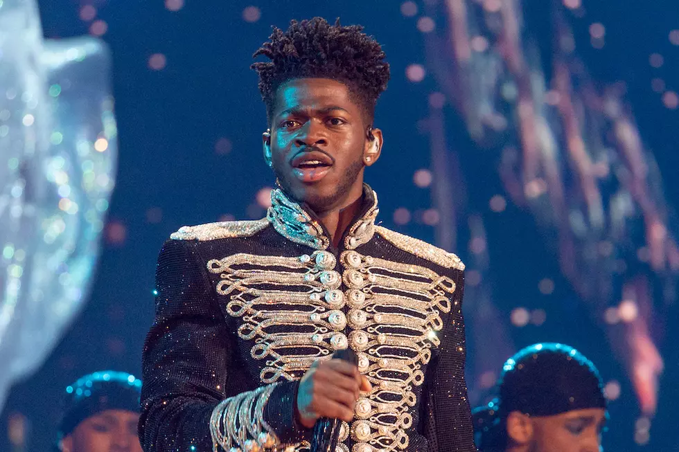 Lil Nas X Pauses Live Performance Because He Has to Go Poop &#8211; Watch