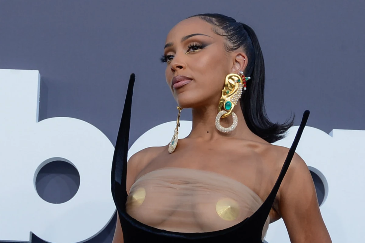 Doja Cat Reveals Plan To Get Surgery On Her Breasts Xxl