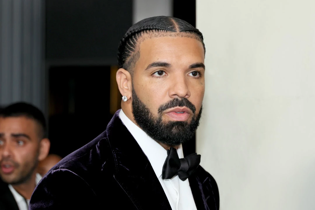 Drake Buys Necklace of 42 Engagement Ring Diamonds - XXL