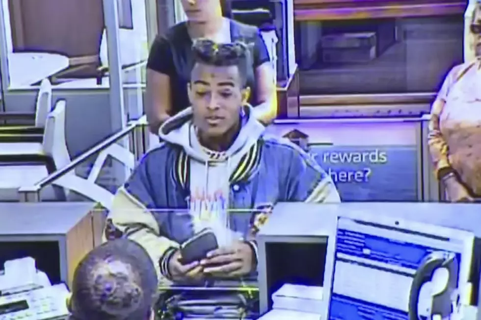 New Footage Shows XXXTentacion Withdrawing $50,000 at Bank on Day of His Murder &#8211; Watch