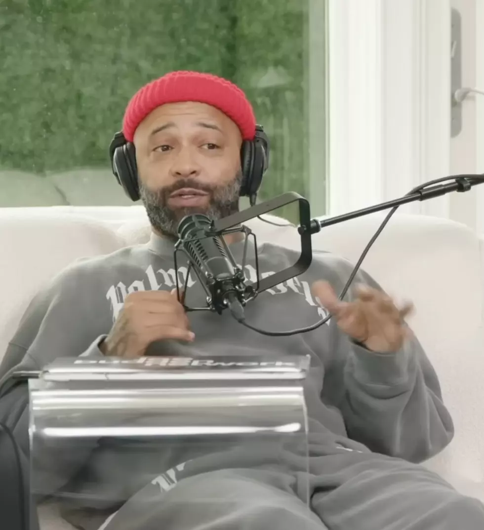 Joe Budden en su Joe Budden Podcast.