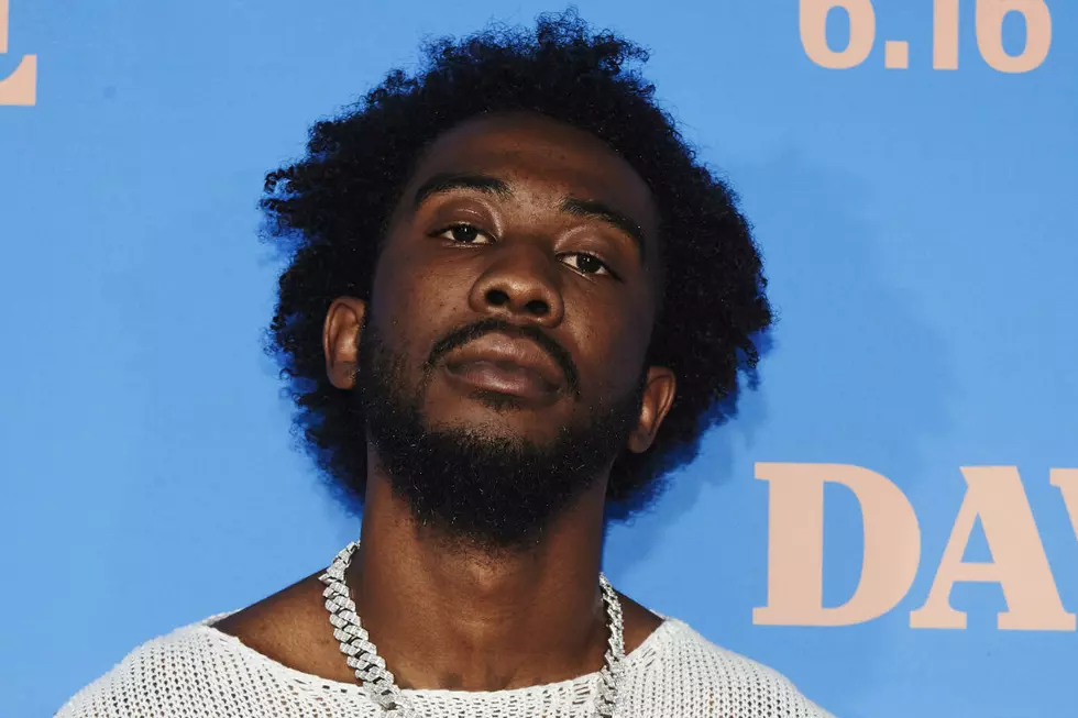 Desiigner Exposes Himself on Plane