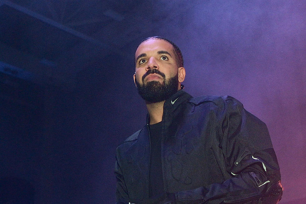Drake Posts Photo of Himself Only Wearing a Towel Leaving Fans With Mixed Reactions