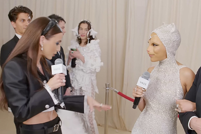 Doja Cat Meows During Her Whole Met Gala Interview - Watch