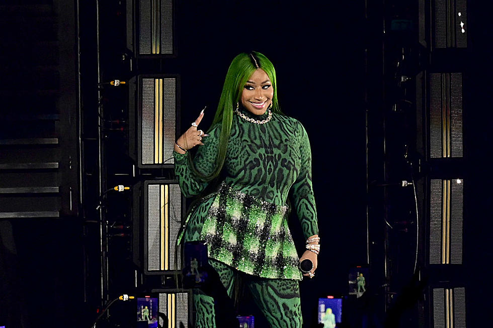Nicki Minaj Teases Tour to Promote New Album