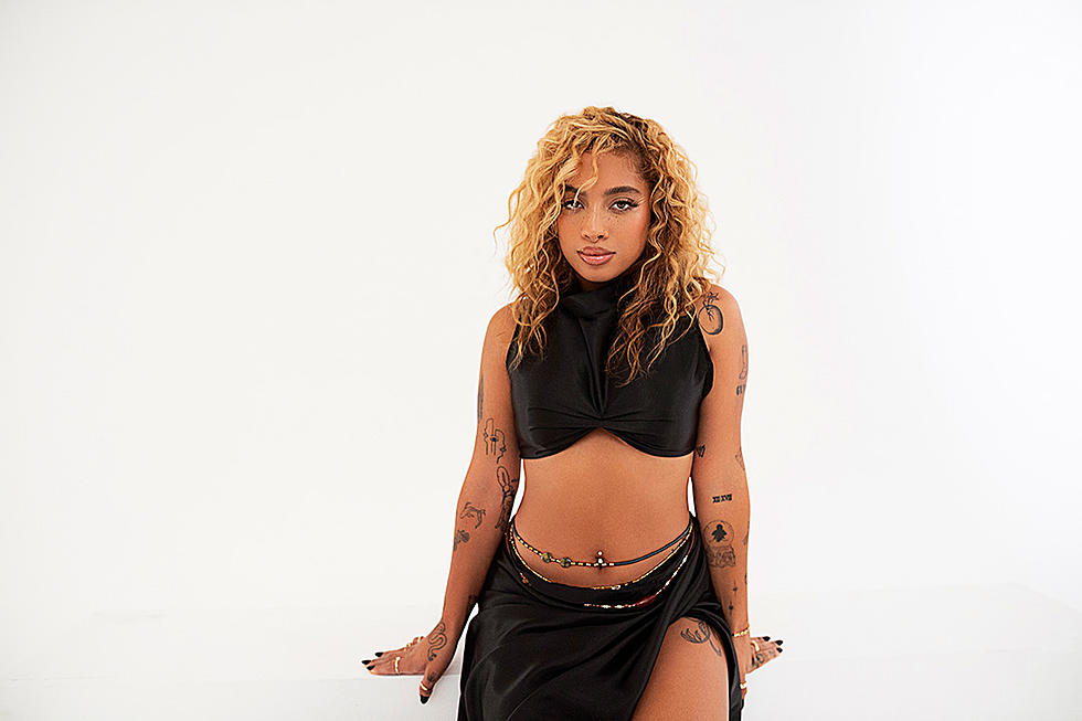 Kiana Ledé Praises Drake for Influencing How R&B Artists Flow