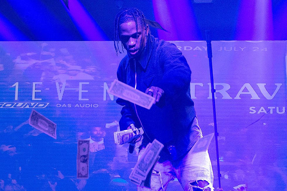 Travis Scott Makes It Rain During Performance to Give Fan $5,000 &#8211; Watch