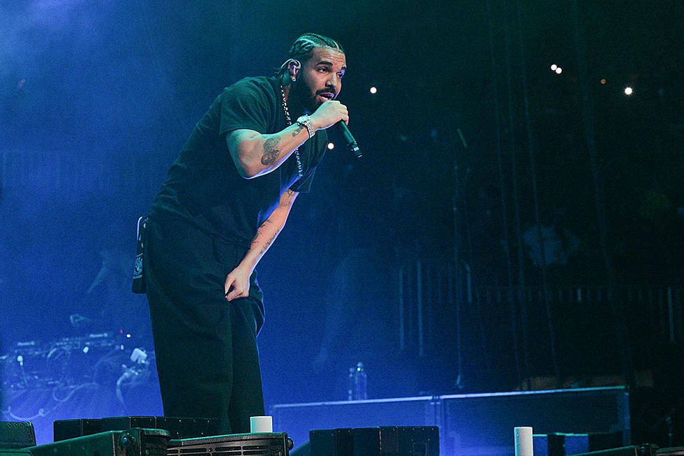 Drake Expresses Disappointment When Fans Don’t Throw Bras on Stage at Show