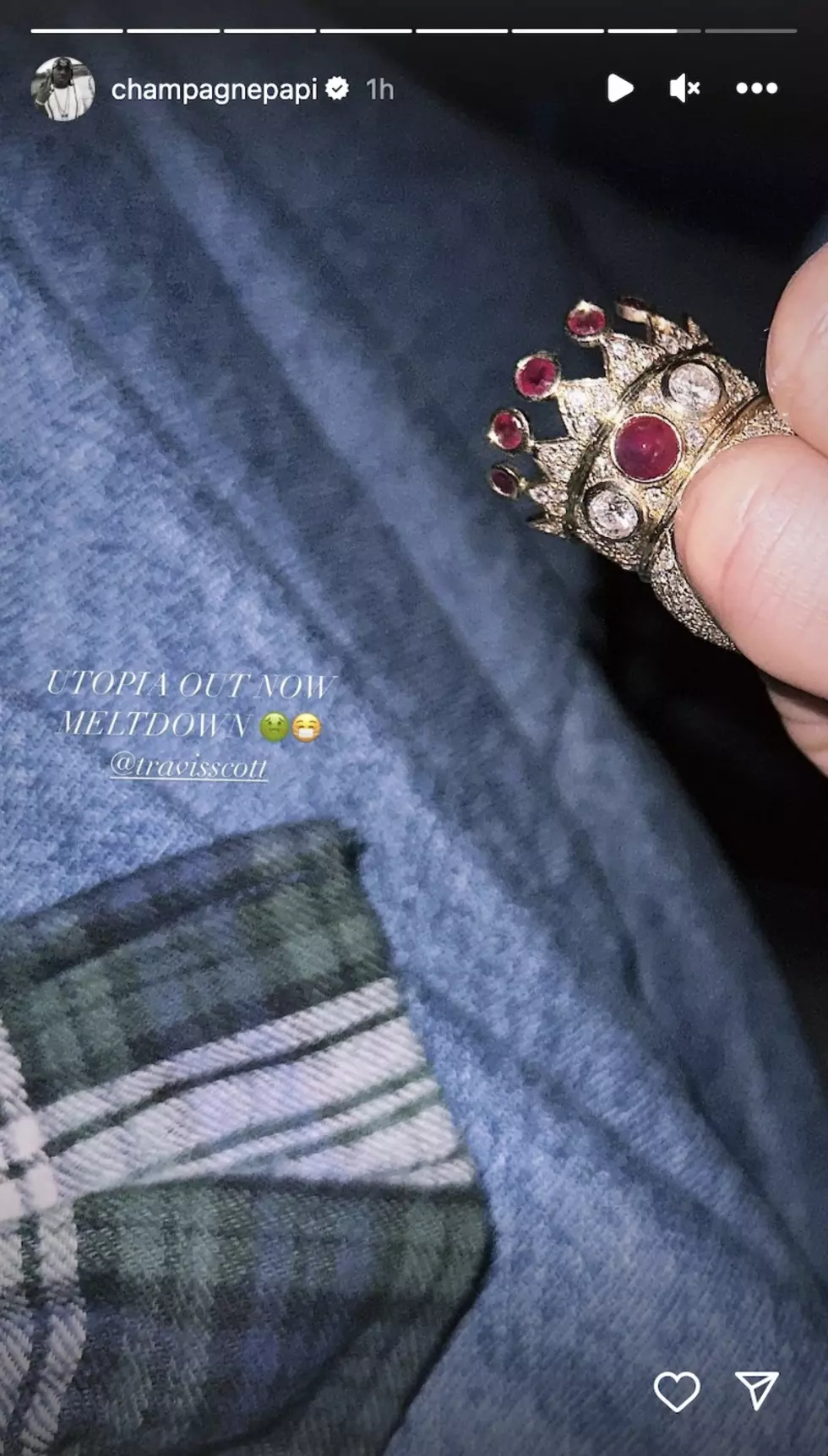 Drake buys Tupac Shakur's crown ring at Sotheby's auction.