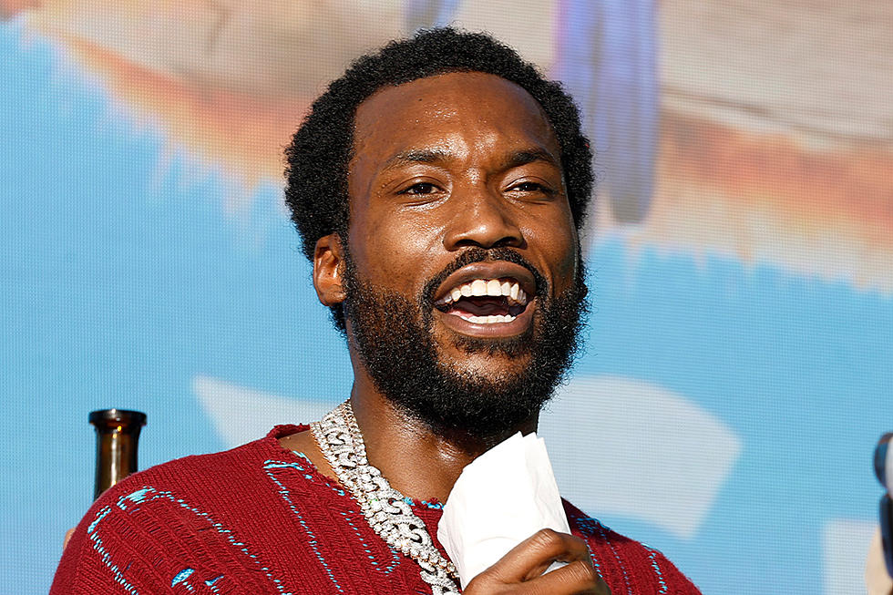 Meek Mill Posts Drunk Photo, Responds to Trolls