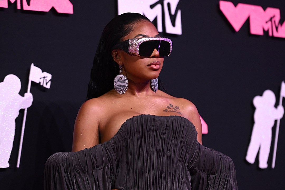 Yung Miami Leans Into Pregnancy Rumor Based on Her MTV VMA Dress 97.7