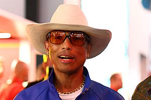 Pharrell Angrily Storms Off Stage After Fans Start Throwing Items...
