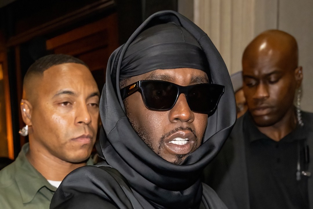 Diddy Debuts Dramatic Grey Hair in New Courtroom Sketch